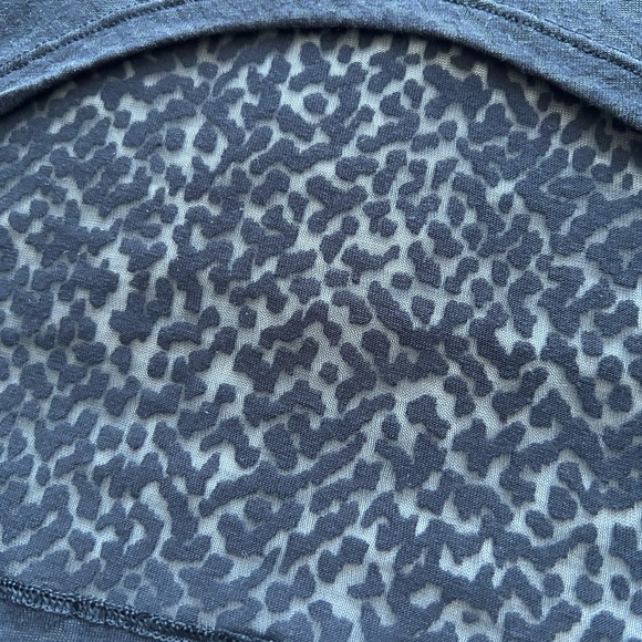 Lululemon Black Loop Around Tee - Black - Size 4 - BNWT - Picture 8 of 8